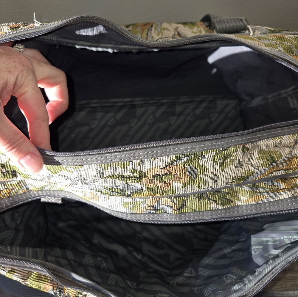 Large Vintage Jordache Floral Tapestry Duffel Bag Carry-on Overnight Travel 80s - Picture 13 of 16